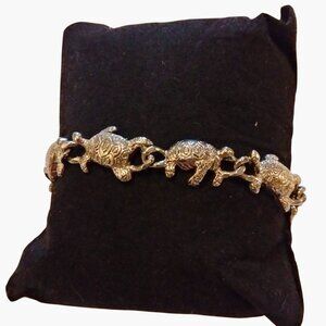 Sea Turtle Bracelet Silver Tone Metal 7 Inch
